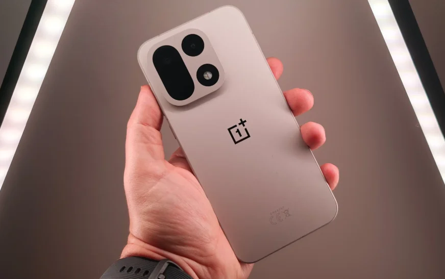 OnePlus 15 Review: The Excellent Flagship with the Biggest Battery Advantage